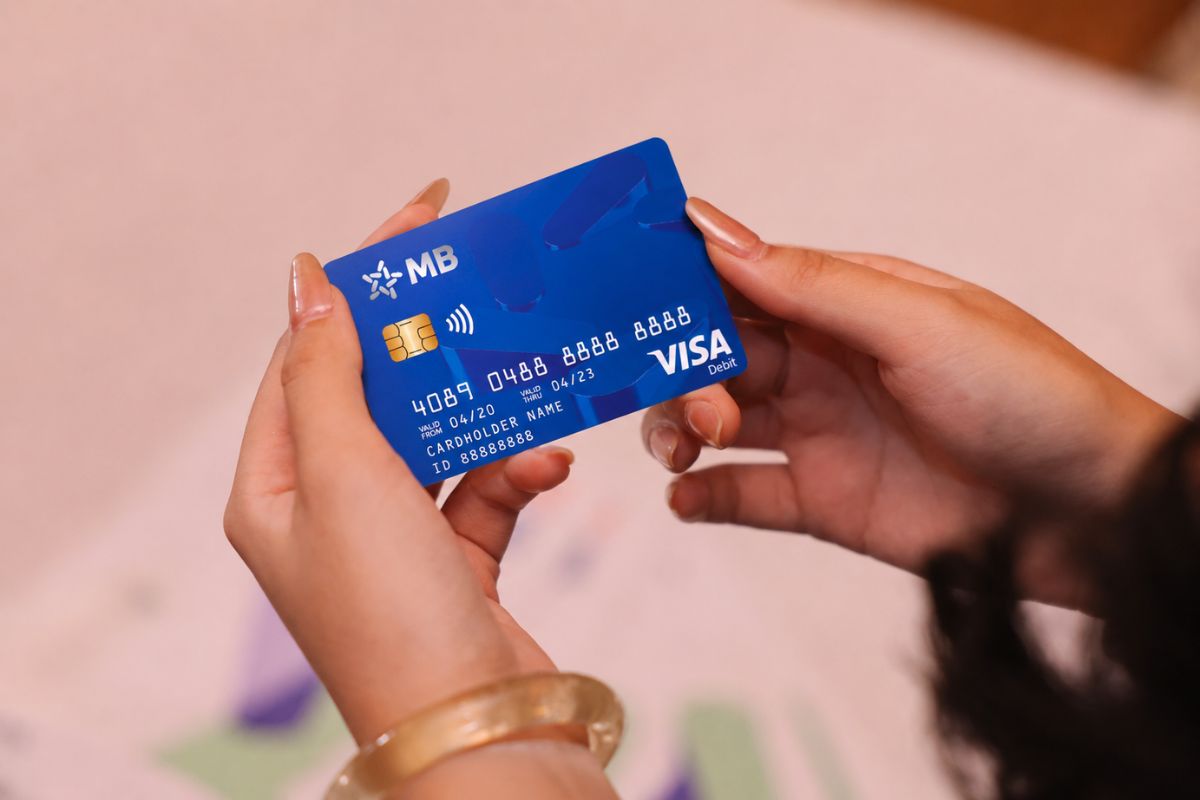 Thẻ Visa hỗ trợ thanh toán và giao dịch toàn cầu tiện lợi
